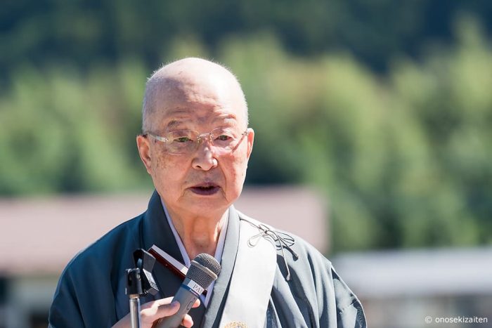 身延山久遠寺　内野日総法主