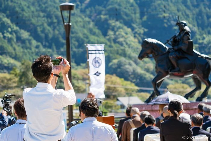 南部三郎光行公 騎馬像 除幕式 ［なんぶ道の駅］