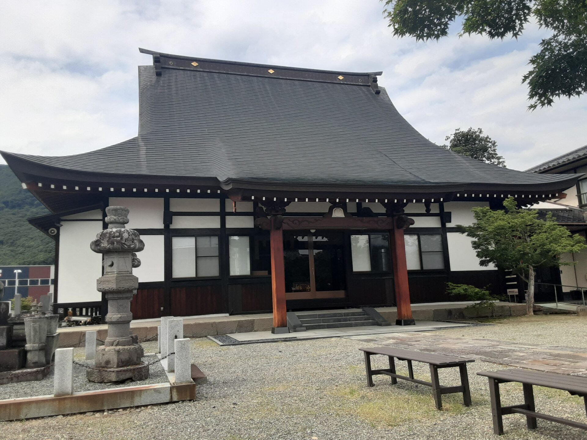 冨田山　寿徳院