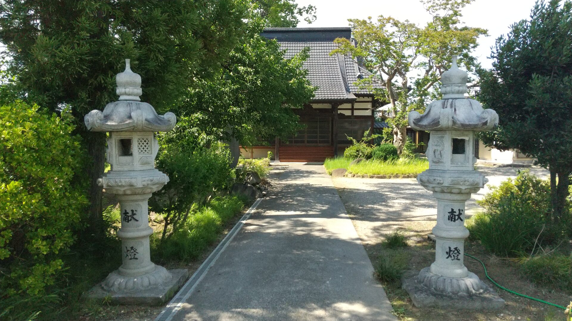 鎌田山　本誓寺