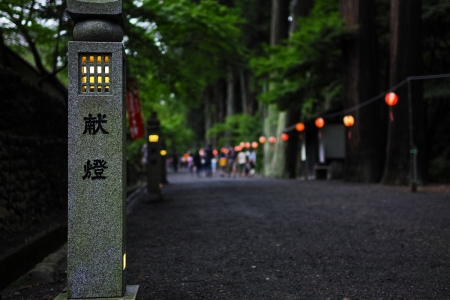 法多山尊永寺　万灯祭　［山梨 小野石材店］