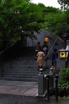 法多山尊永寺　万灯祭　［山梨 小野石材店］