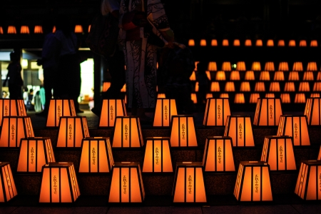 法多山尊永寺　万灯祭　［山梨 小野石材店］