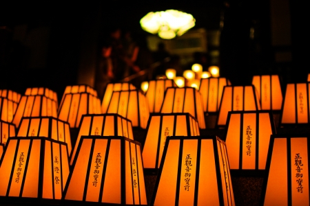 法多山尊永寺　万灯祭　［山梨 小野石材店］